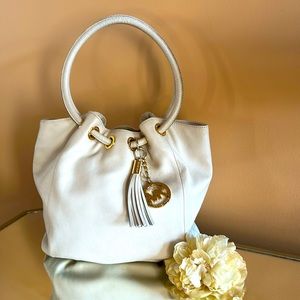 MICHAEL KORS SHOULDER HOBO BAG CREAM-COLORED🌺🌺